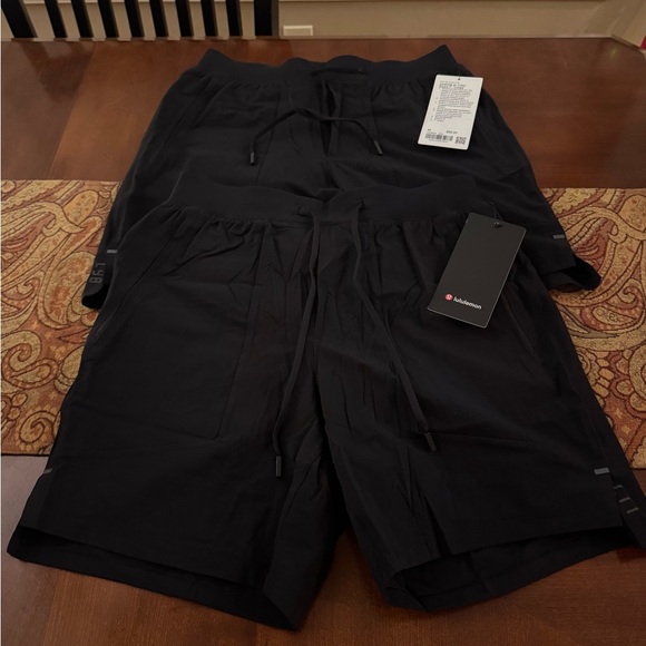 Lululemon License to Train Lined Shorts, Men’s, 7” Inseam, Black, Size Medium - Picture 2 of 5